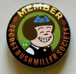 Button 305:  Member Secret Bushmiller Society Smiling Nancy